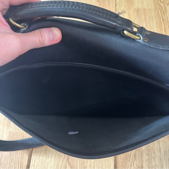 Vintage Coach 1990s Leather Messenger Bag - Picture 6 of 11